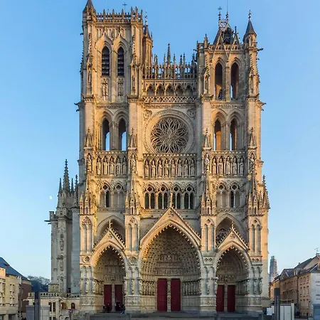 A Avec Parking Inclus 65m² Апартаменты