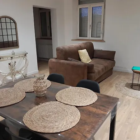 Lägenhet A Avec Parking Inclus 65m² *